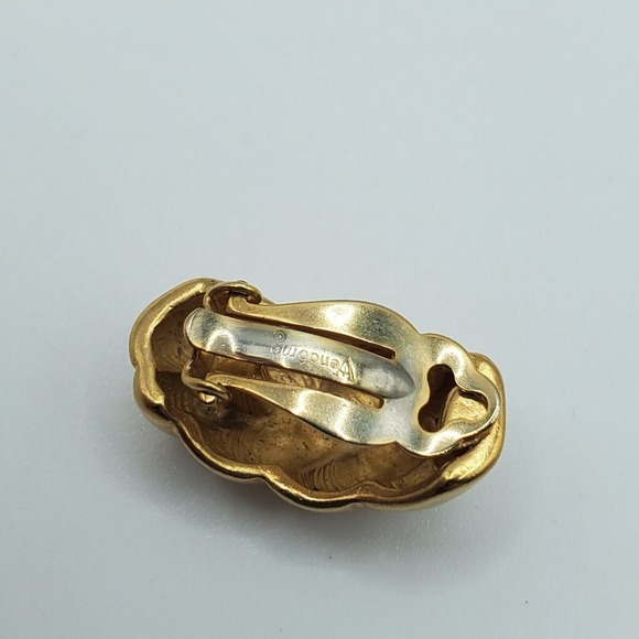 Vendome Womens Clip-On Earrings Gold Tone Shell Design Vintage Elegant - Picture 4 of 8